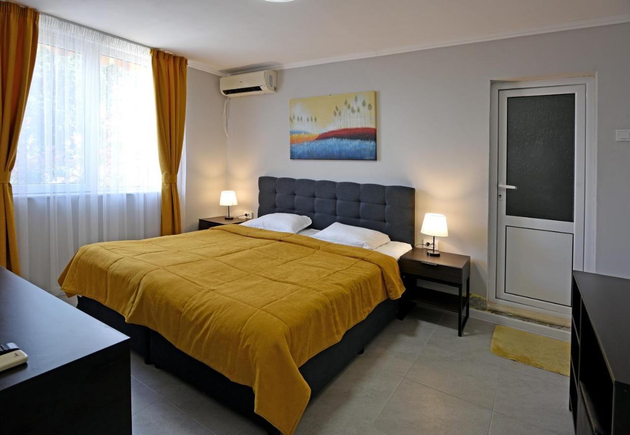 Villa Holiday Bałczik Zewnętrze zdjęcie