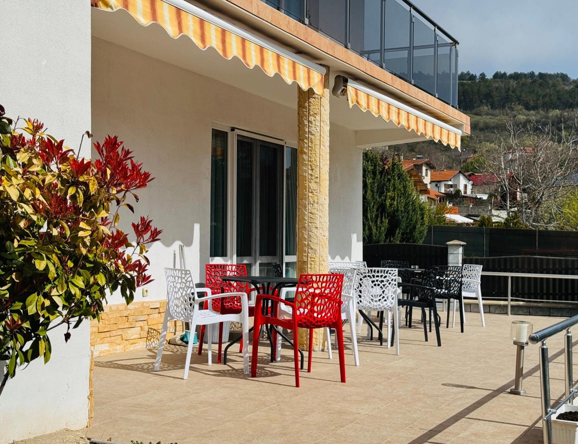 Villa Holiday Bałczik Zewnętrze zdjęcie