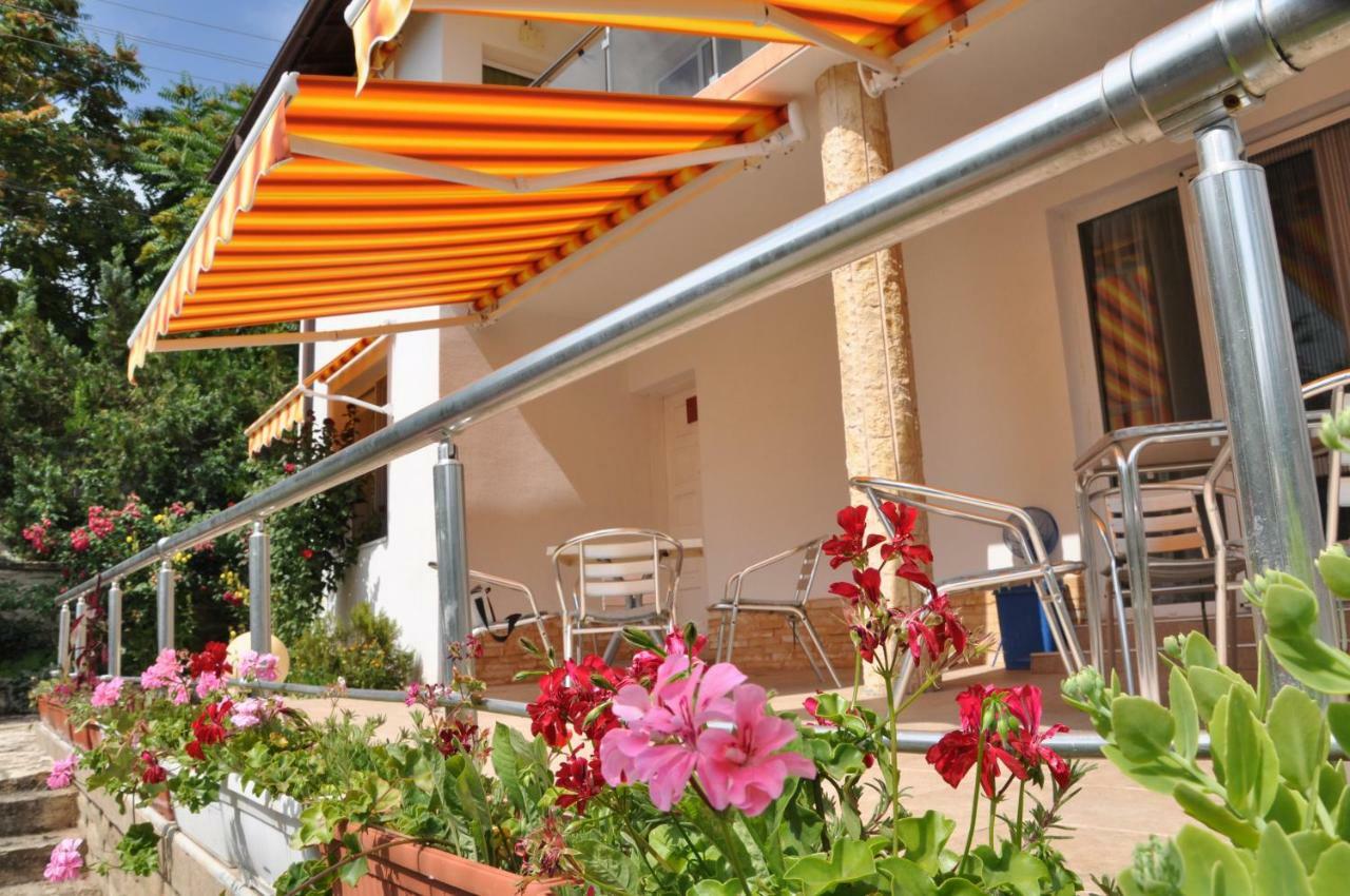 Villa Holiday Bałczik Zewnętrze zdjęcie